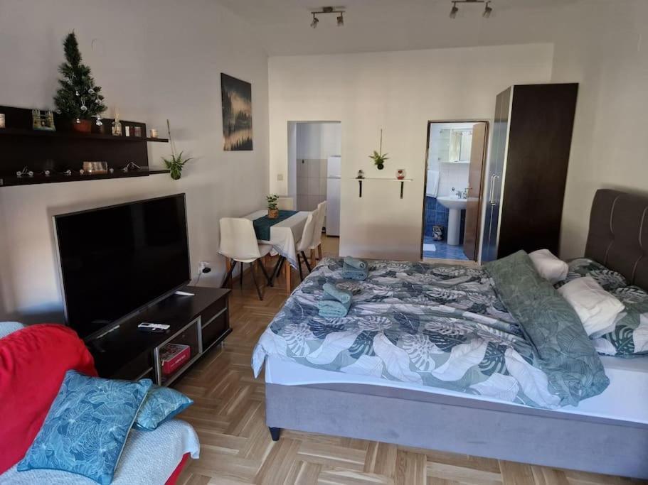 Warm House Full Of Green Ambient,Joy And Comfort Zagreb Exterior foto